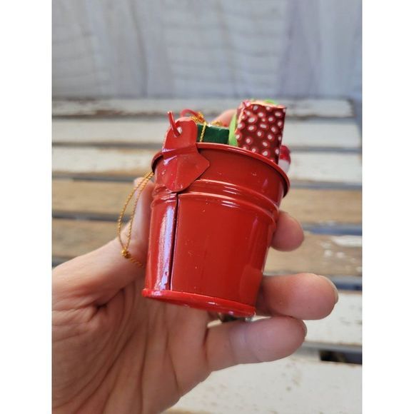 Bucket pale red presents candy cane homemade ornament Xmas tree - Picture 7 of 7